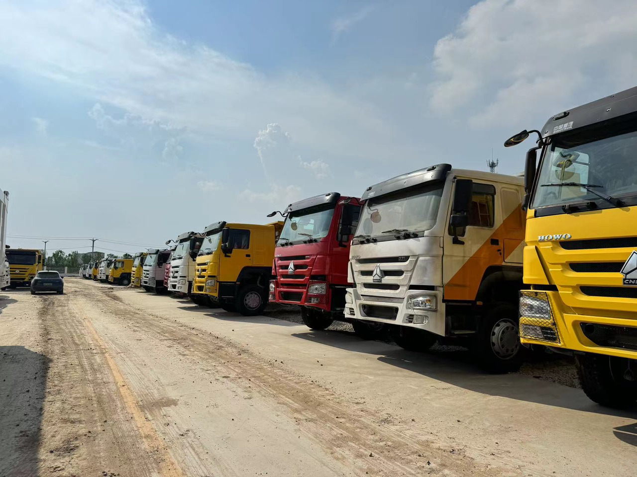 SINOTRUK HOWO 371 DUMP TRUCK 6*4 375 380 400 420 HP - Самоскид вантажівка: фото 1 SINOTRUK HOWO 371 DUMP TRUCK 6*4 375 380 400 420 HP - Самоскид вантажівка: фото 1