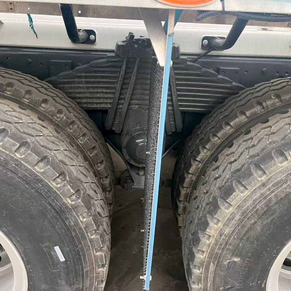 SINOTRUK HOWO TX350 Euro 5 STAGE Ⅴ - Автобетонозмішувач: фото 5 SINOTRUK HOWO TX350 Euro 5 STAGE Ⅴ - Автобетонозмішувач: фото 5