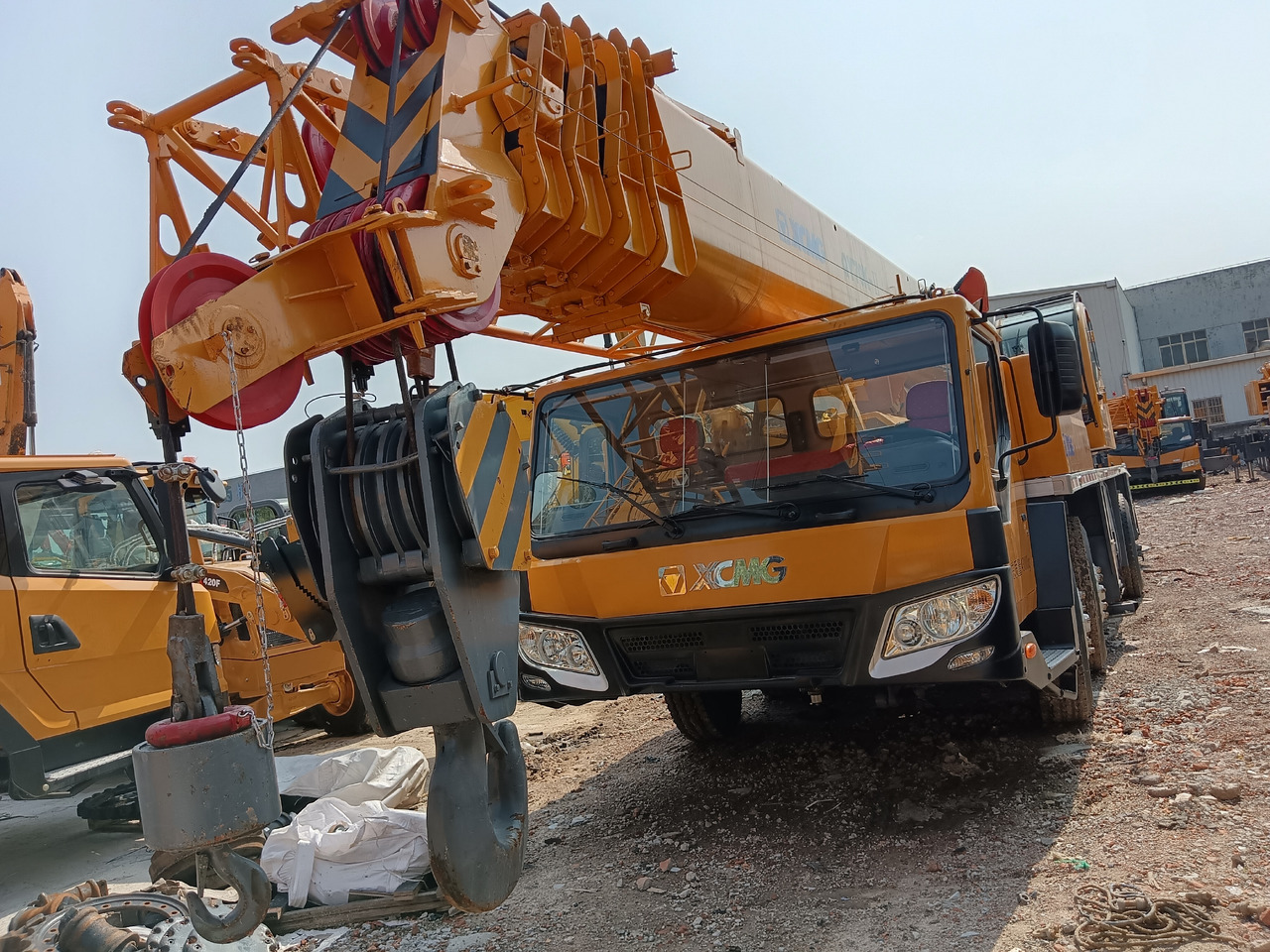 XCMG QY70K 70 TON - Автокран: фото 2 XCMG QY70K 70 TON - Автокран: фото 2