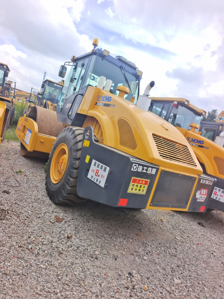 XCMG XS183J - Дорожній каток: фото 2 XCMG XS183J - Дорожній каток: фото 2