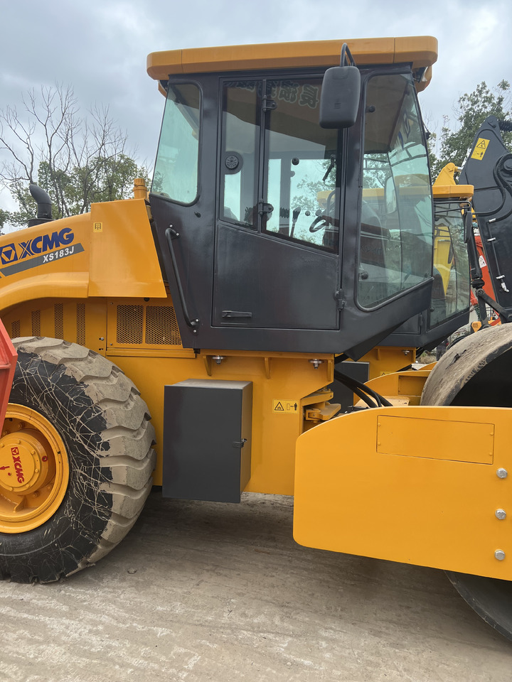 XCMG XS183J - Дорожній каток: фото 5 XCMG XS183J - Дорожній каток: фото 5