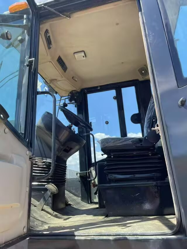 XCMG XS222J XS223J - Дорожній каток: фото 2 XCMG XS222J XS223J - Дорожній каток: фото 2