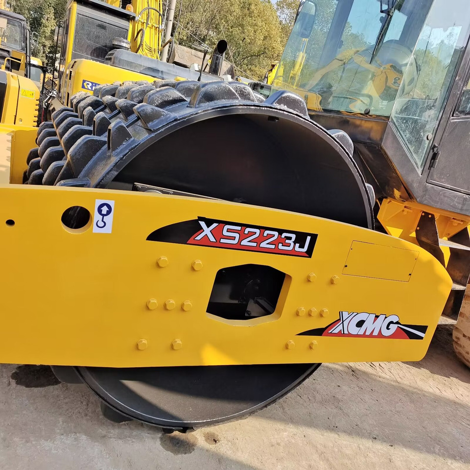 XCMG XS223J Goat Horn Vibratory Roller Compactor - Дорожній каток: фото 4 XCMG XS223J Goat Horn Vibratory Roller Compactor - Дорожній каток: фото 4