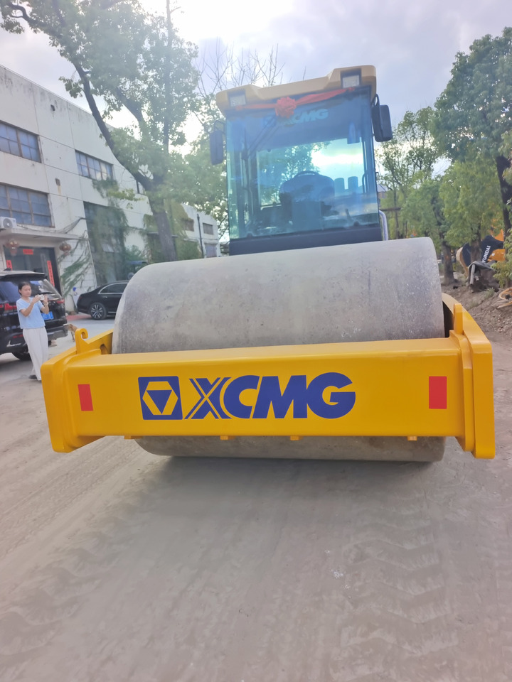 XCMG XS223J - Дорожній каток: фото 4 XCMG XS223J - Дорожній каток: фото 4