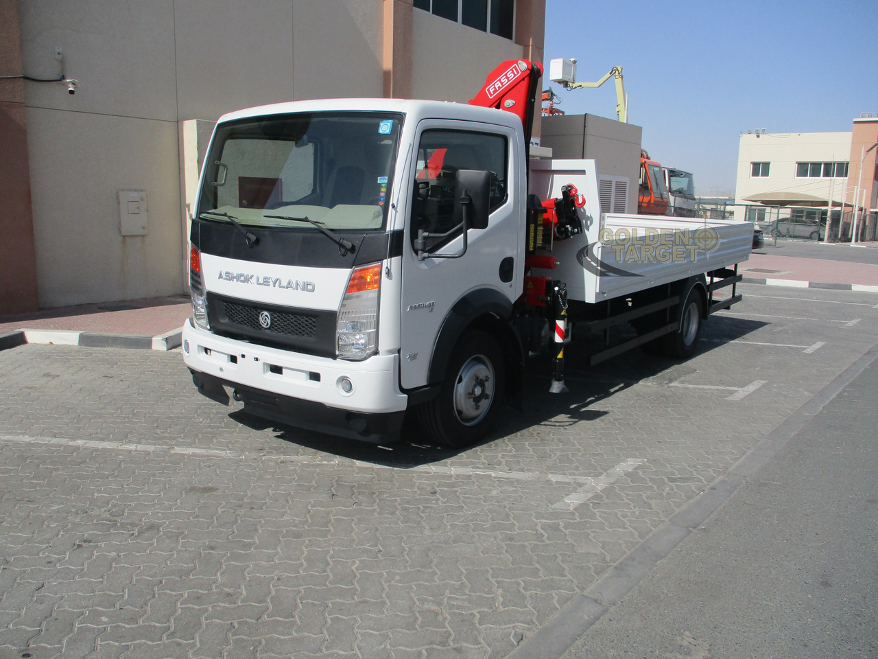Ashok Leyland PARTNER LX 4x2 with Fassi F50A.022 Crane - Вантажівка з маніпулятором: фото 2 Ashok Leyland PARTNER LX 4x2 with Fassi F50A.022 Crane - Вантажівка з маніпулятором: фото 2