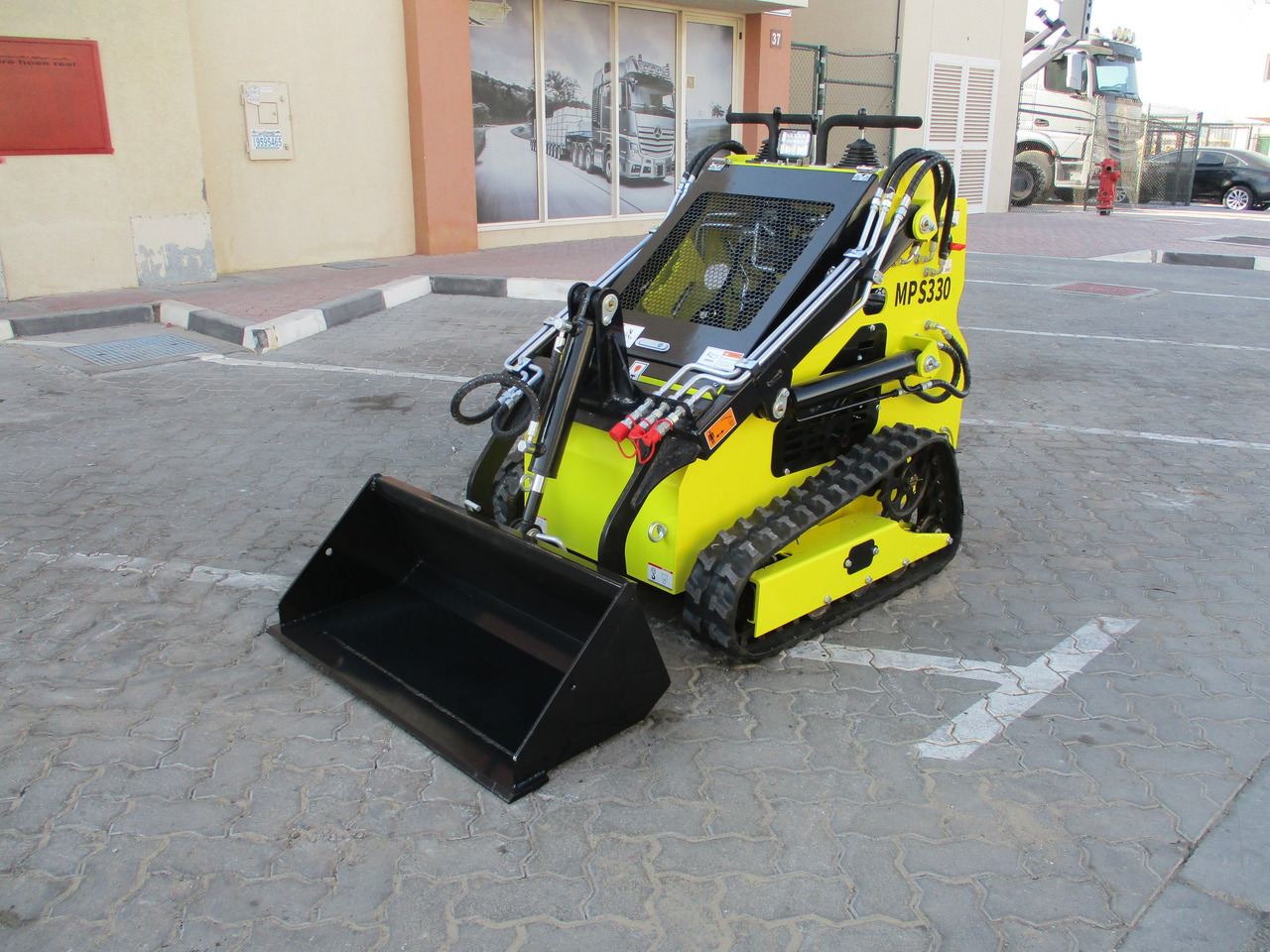 MACHPRO MPS330 Mini Skid Steer - Міні-навантажувач: фото 2 MACHPRO MPS330 Mini Skid Steer - Міні-навантажувач: фото 2