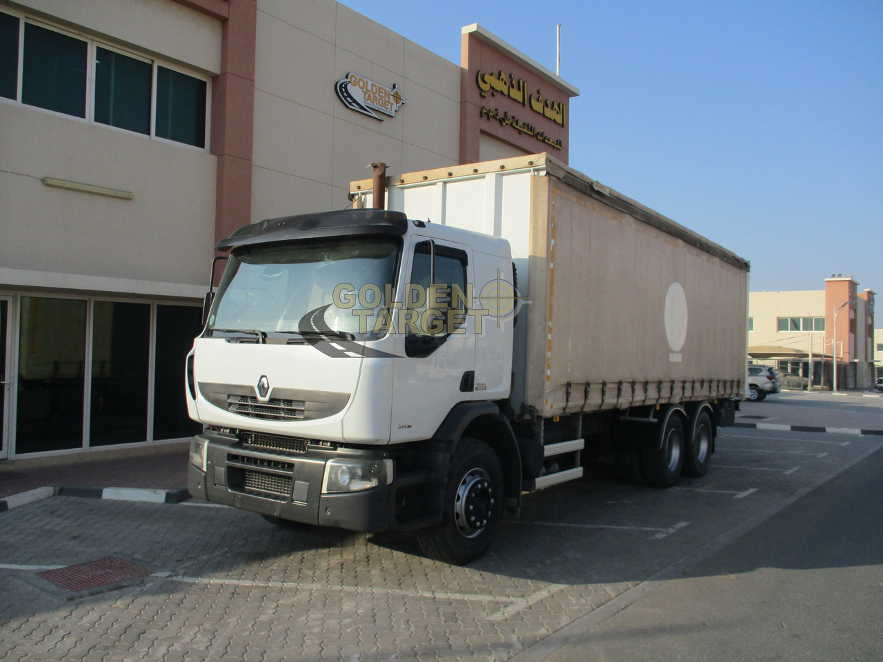Renault KERAX 380 - Тентована вантажівка: фото 2 Renault KERAX 380 - Тентована вантажівка: фото 2