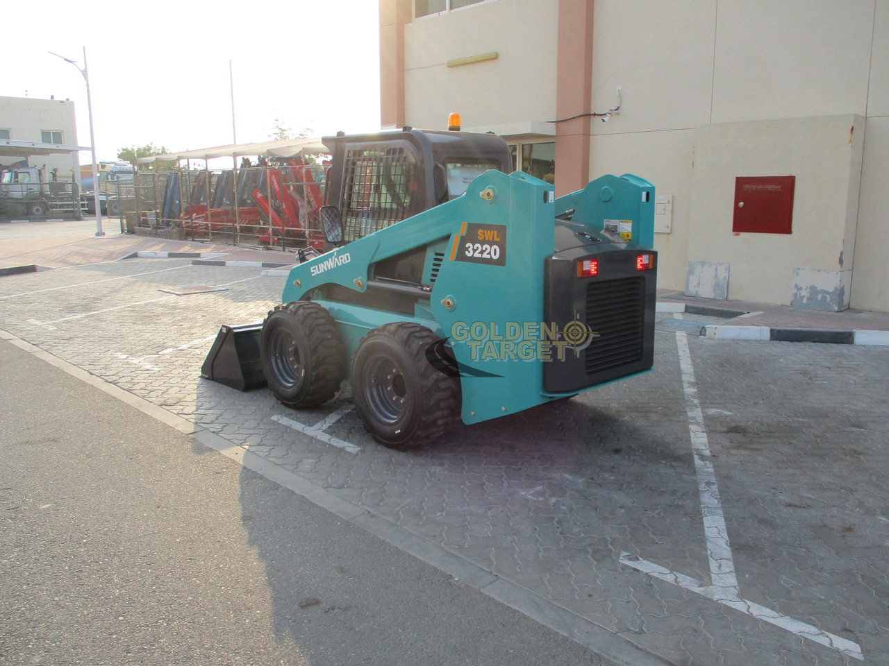 SUNWARD SWL3220 Skid Steer - Міні-навантажувач: фото 4 SUNWARD SWL3220 Skid Steer - Міні-навантажувач: фото 4