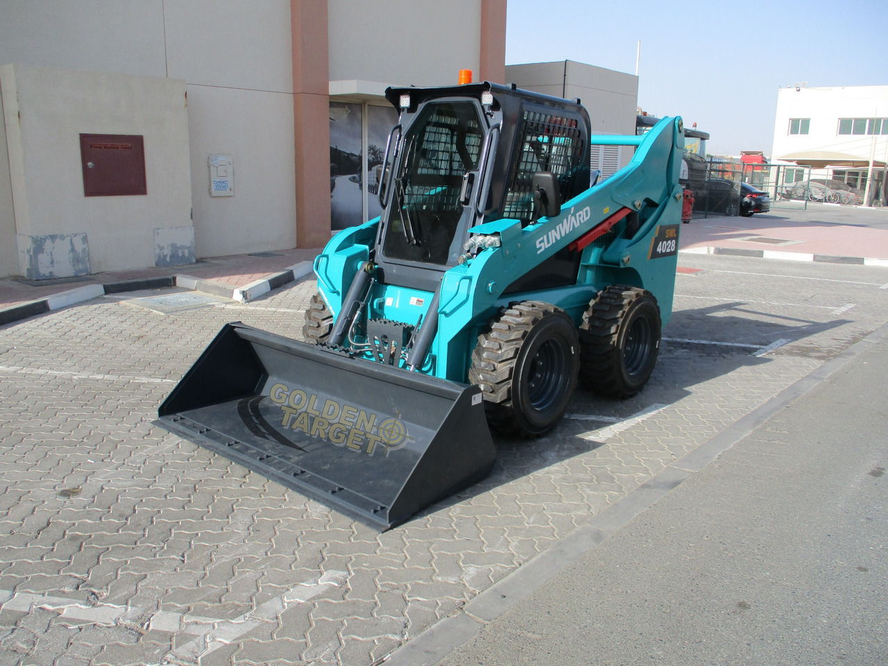 SUNWARD SWL4028 Skid Steer Loader - Міні-навантажувач: фото 2 SUNWARD SWL4028 Skid Steer Loader - Міні-навантажувач: фото 2