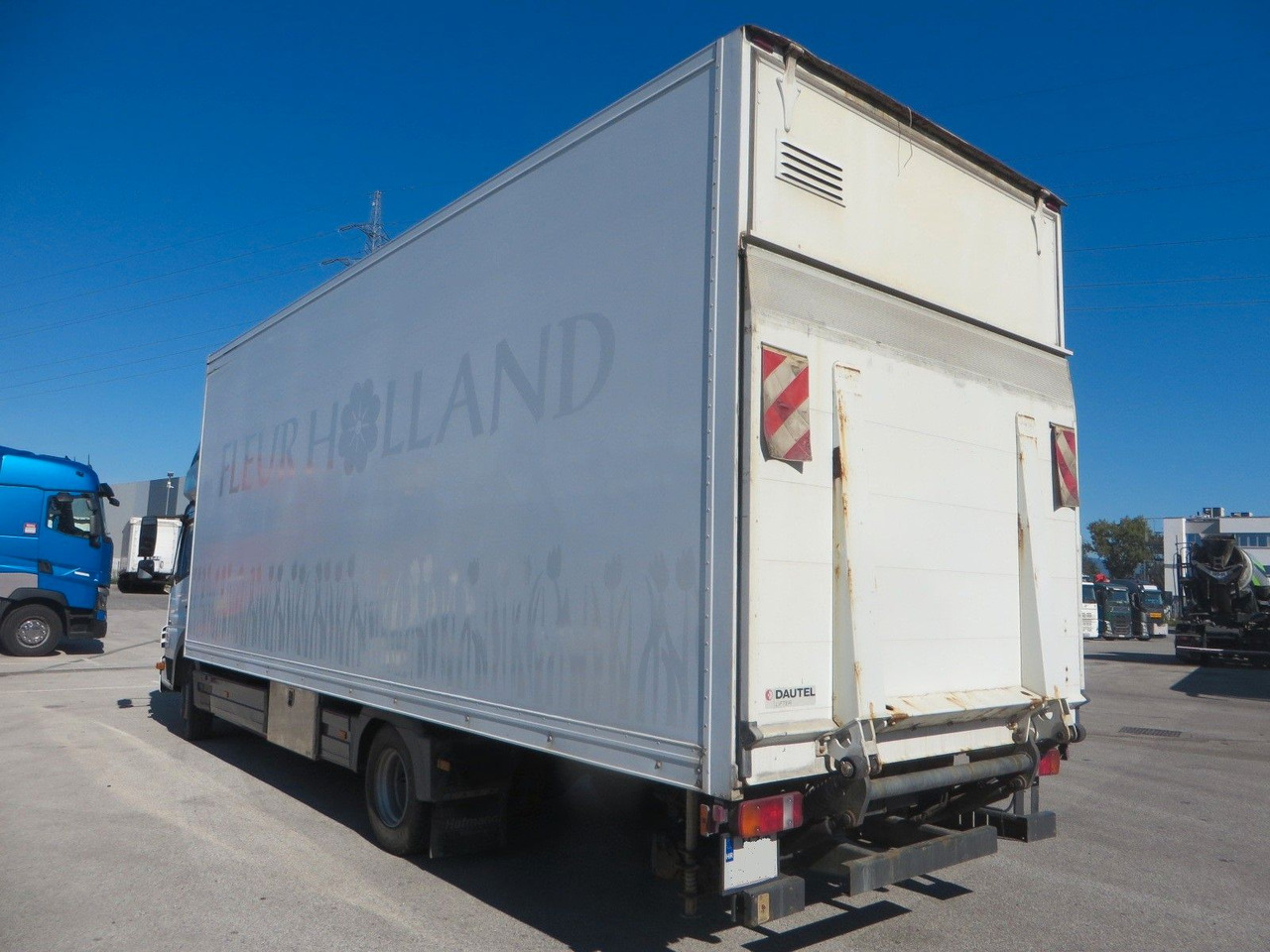 Mercedes-Benz Atego 1024 Box body with tail lift - Вантажівка з закритим кузовом: фото 4 Mercedes-Benz Atego 1024 Box body with tail lift - Вантажівка з закритим кузовом: фото 4