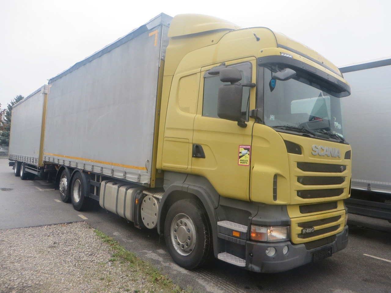 Scania R420 6x2 tandem 115m3 - Тентована вантажівка: фото 2 Scania R420 6x2 tandem 115m3 - Тентована вантажівка: фото 2