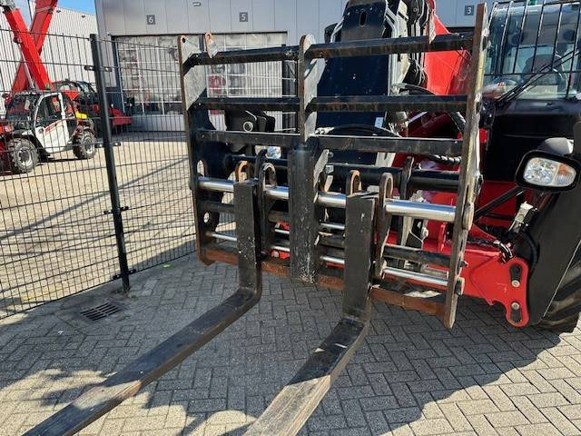 Manitou MT 1440 - Навантажувач телескопічний: фото 4 Manitou MT 1440 - Навантажувач телескопічний: фото 4