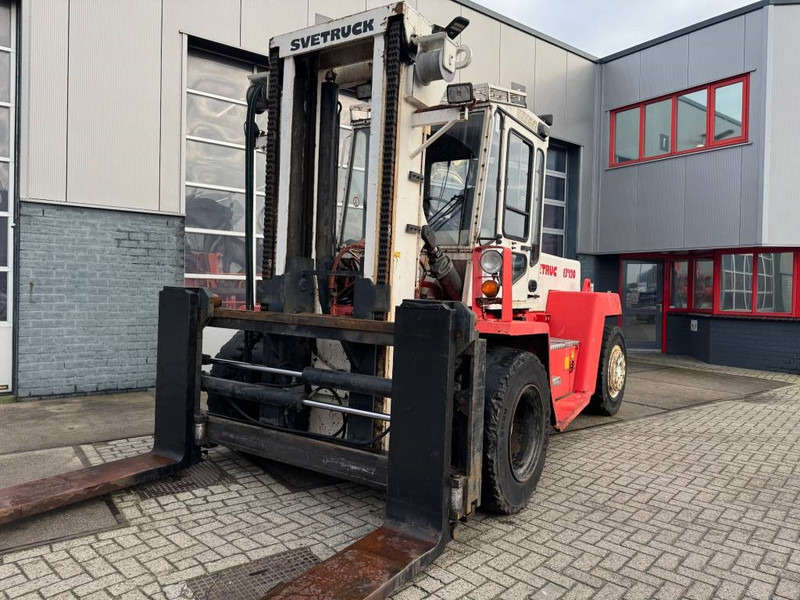 Svetruck 13,6- 1200 - Дизельний навантажувач: фото 4 Svetruck 13,6- 1200 - Дизельний навантажувач: фото 4