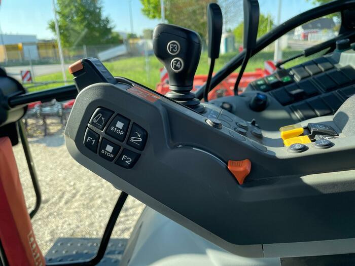 Claas Arion 510 - Трактор: фото 2 Claas Arion 510 - Трактор: фото 2