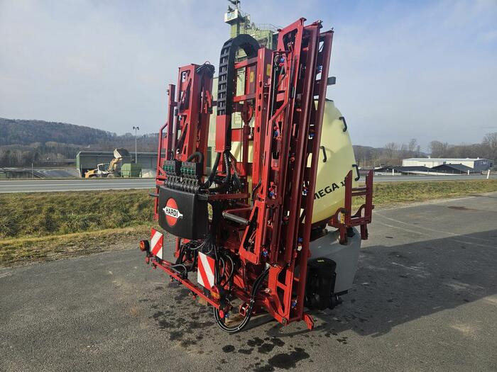 Hardi MEGA 1200 - Обприскувач навісний: фото 3 Hardi MEGA 1200 - Обприскувач навісний: фото 3
