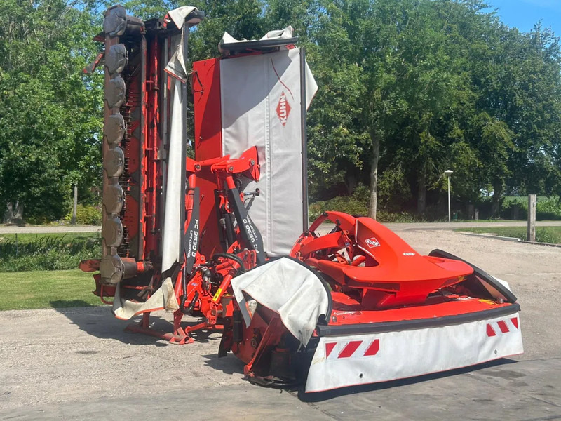 Kuhn FC 9530 D-FF Kuhn FC3125DF-FF triple maaier combi vlindermaaier - Косарка: фото 1 Kuhn FC 9530 D-FF Kuhn FC3125DF-FF triple maaier combi vlindermaaier - Косарка: фото 1