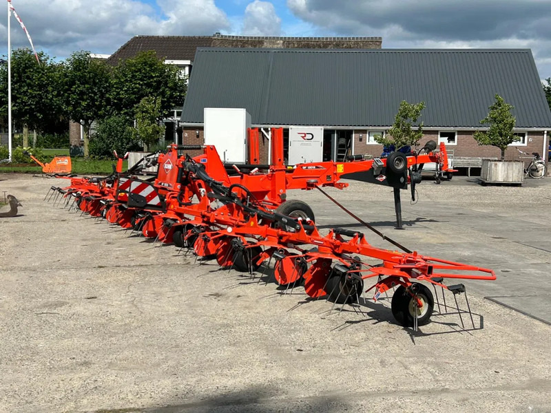 Kuhn GF 13012 Schudder getrokken - Сіноворушилка: фото 2 Kuhn GF 13012 Schudder getrokken - Сіноворушилка: фото 2