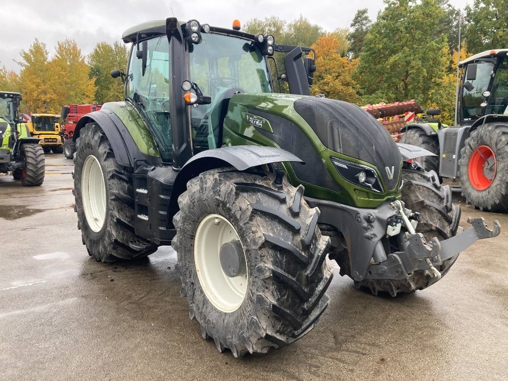 Valtra T 234 - Трактор: фото 2 Valtra T 234 - Трактор: фото 2
