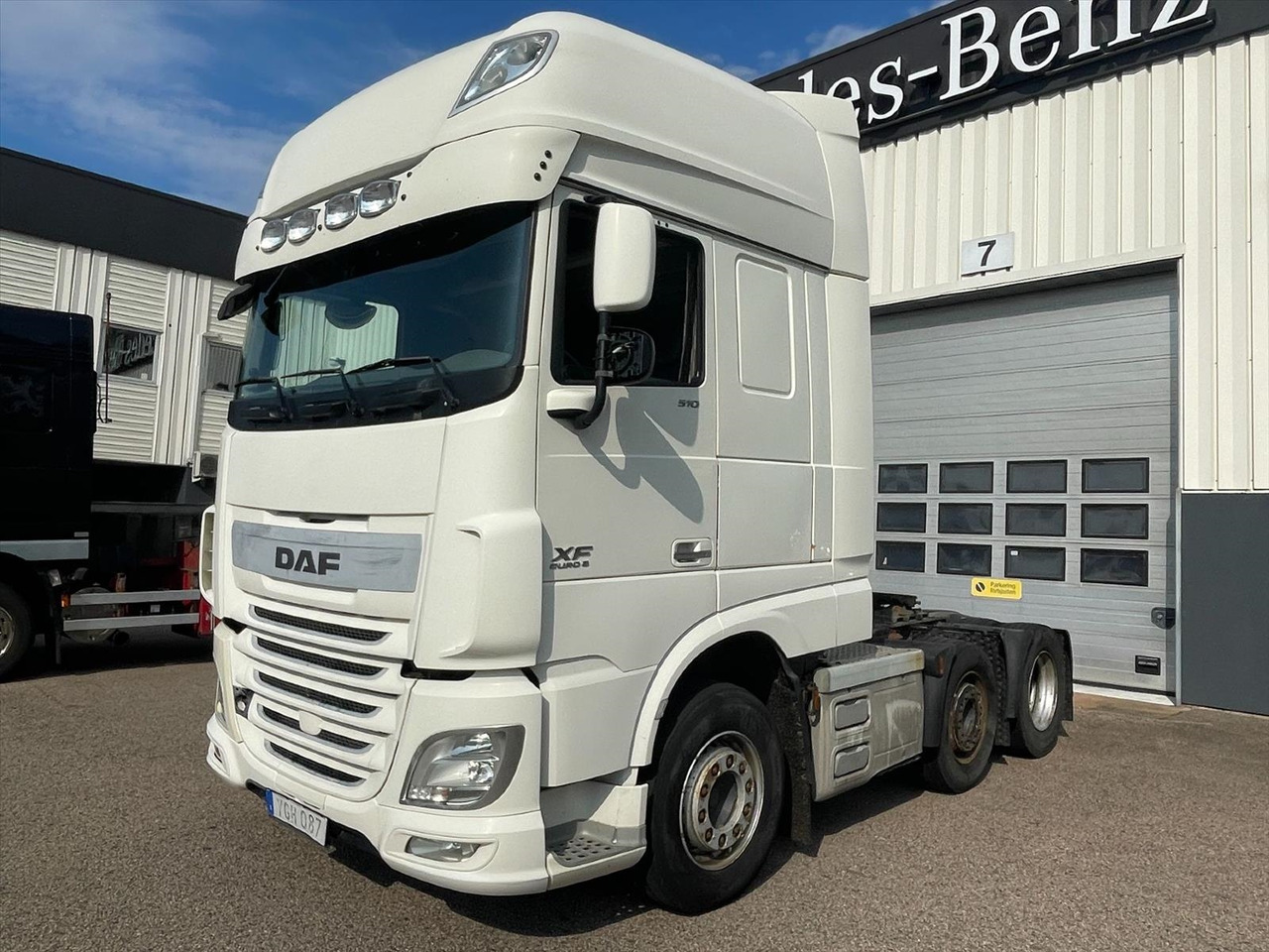 Dragbil DAF FTG XF510Z -2017 | Reparationsobjekt - Тягач: фото 1 Dragbil DAF FTG XF510Z -2017 | Reparationsobjekt - Тягач: фото 1