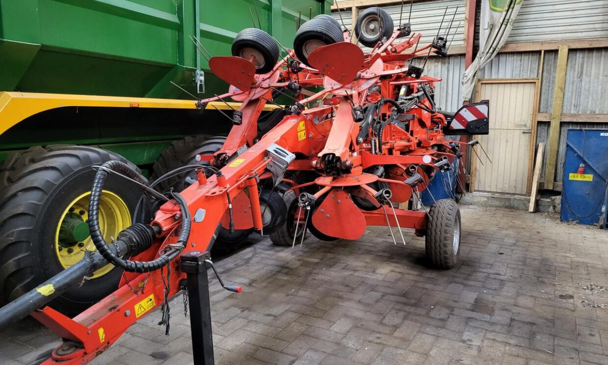 Kuhn 13M SPREDER - Сіноворушилка: фото 1 Kuhn 13M SPREDER - Сіноворушилка: фото 1