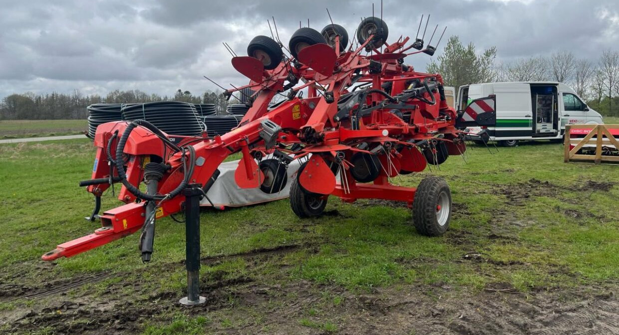 Kuhn 13M SPREDER - Сіноворушилка: фото 3 Kuhn 13M SPREDER - Сіноворушилка: фото 3