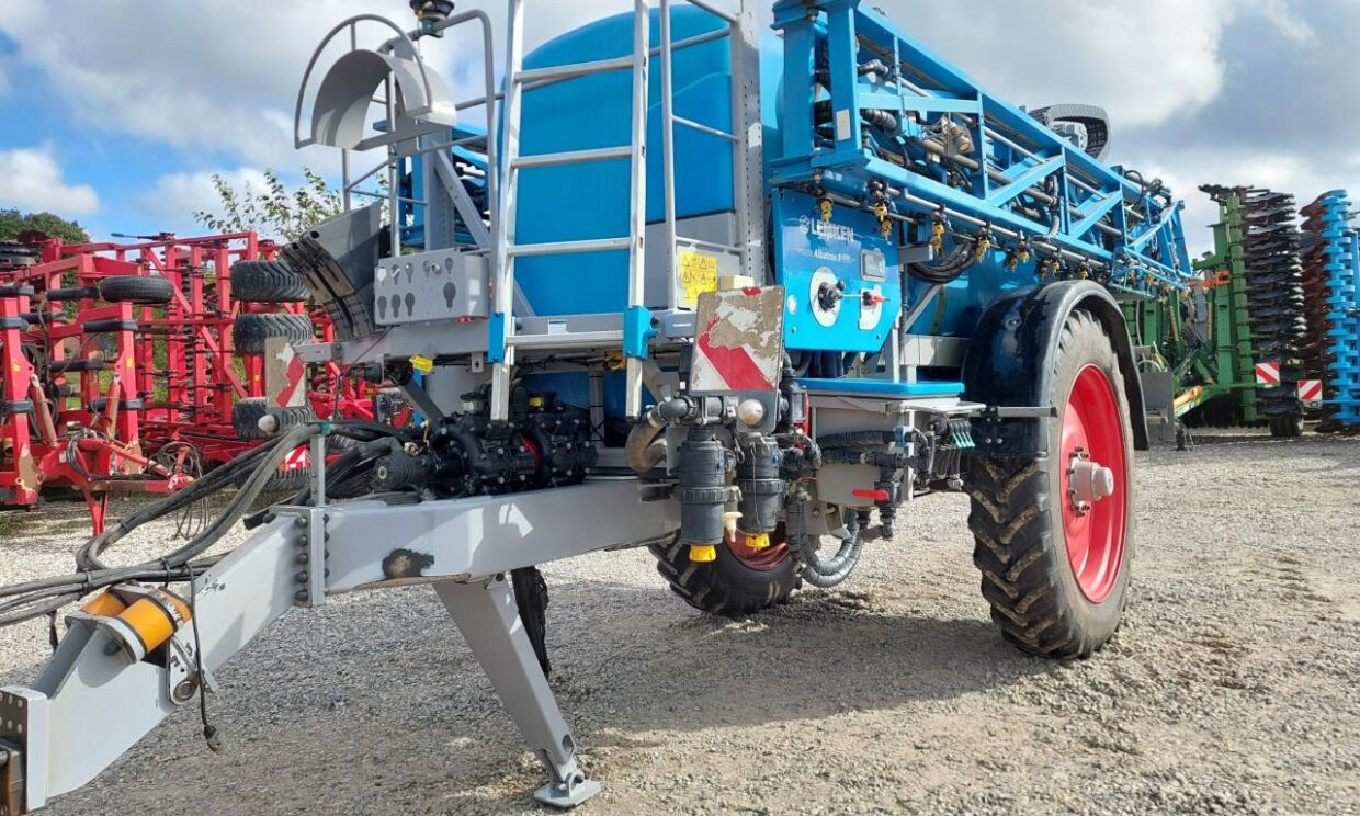 Lemken ALBATROS 9 6000 L med GPS - Обприскувач причіпний: фото 3 Lemken ALBATROS 9 6000 L med GPS - Обприскувач причіпний: фото 3