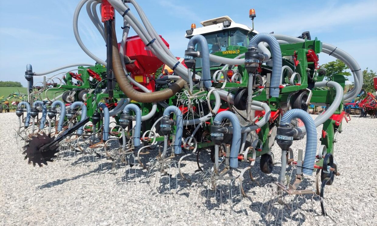 Thyregod TRV 12 med frø-/gødning-udstyr - Сільськогосподарська техніка: фото 2 Thyregod TRV 12 med frø-/gødning-udstyr - Сільськогосподарська техніка: фото 2
