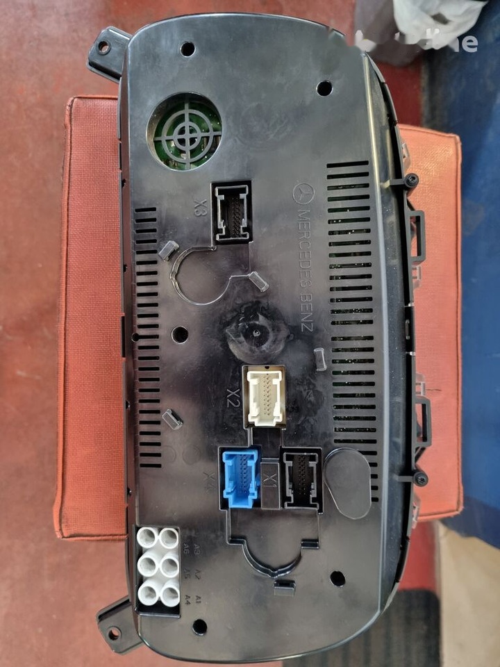 Daimler-Benz AXOR EURO 5 A0054468321 Mercedes-Benz AXOR EURO 5 - Приладова панель в категорії Вантажівки: фото 3 Daimler-Benz AXOR EURO 5 A0054468321 Mercedes-Benz AXOR EURO 5 - Приладова панель в категорії Вантажівки: фото 3