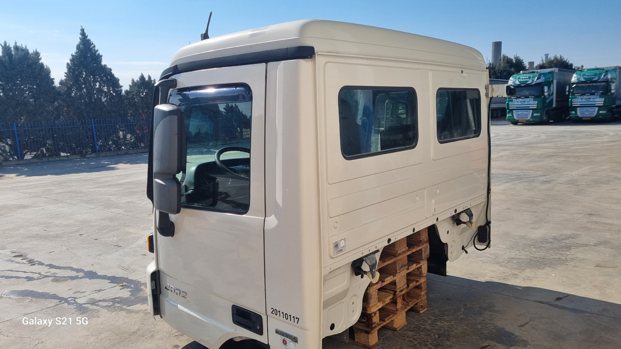 MERCEDES ACTROS MP3 - Кабіна: фото 5 MERCEDES ACTROS MP3 - Кабіна: фото 5