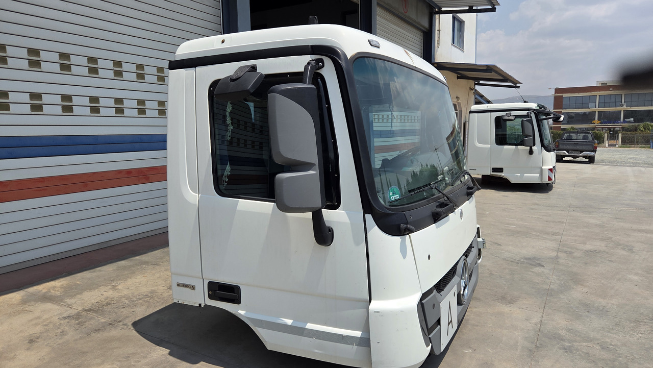 MERCEDES-BENZ ACTROS MP3 SHORT 9416002005 - Кабіна: фото 3 MERCEDES-BENZ ACTROS MP3 SHORT 9416002005 - Кабіна: фото 3
