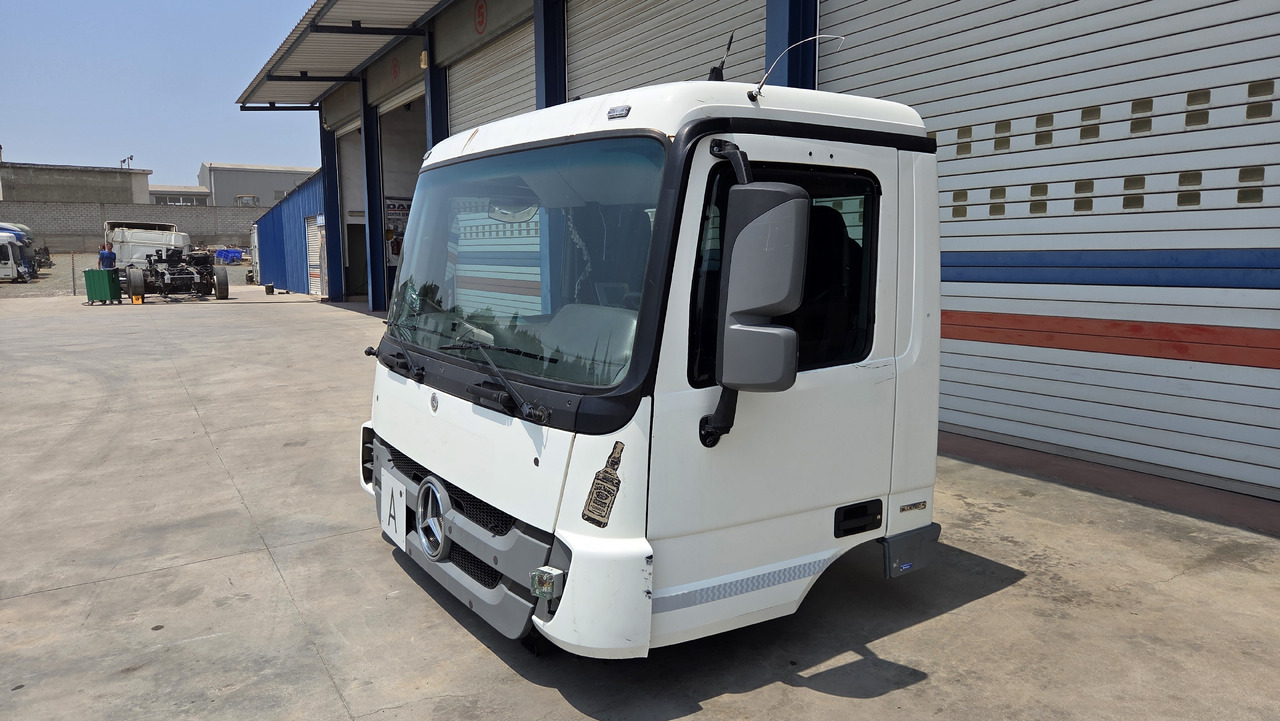 MERCEDES-BENZ ACTROS MP3 SHORT 9416002005 - Кабіна: фото 2 MERCEDES-BENZ ACTROS MP3 SHORT 9416002005 - Кабіна: фото 2