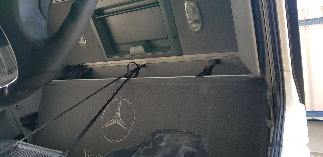 Mercedes-Benz ACTROS MP2 - Кабіна в категорії Вантажівки: фото 3 Mercedes-Benz ACTROS MP2 - Кабіна в категорії Вантажівки: фото 3