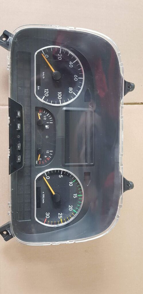 Mercedes-Benz AXOR EURO 5 - Приладова панель в категорії Вантажівки: фото 4 Mercedes-Benz AXOR EURO 5 - Приладова панель в категорії Вантажівки: фото 4