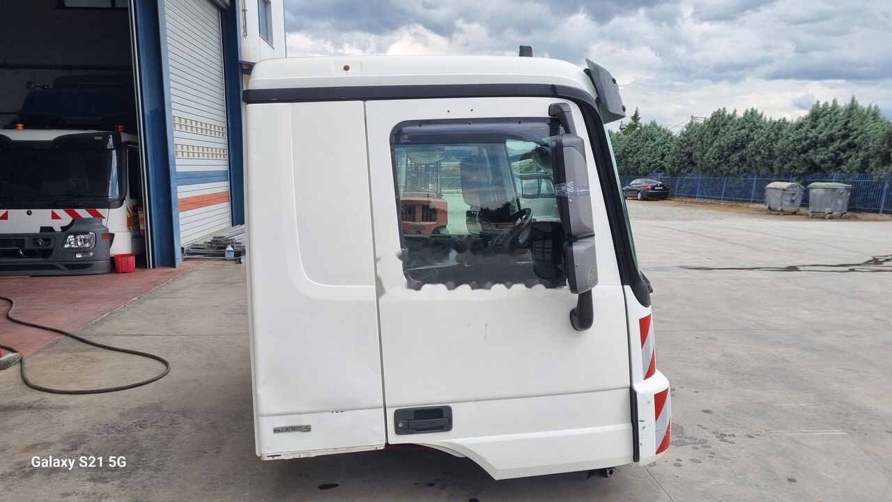 Mercedes-Benz CAB MERCEDES ACTROS MP 3 MEDIUM Mercedes-Benz ACTROS MP3 - Кабіна в категорії Вантажівки: фото 2 Mercedes-Benz CAB MERCEDES ACTROS MP 3 MEDIUM Mercedes-Benz ACTROS MP3 - Кабіна в категорії Вантажівки: фото 2