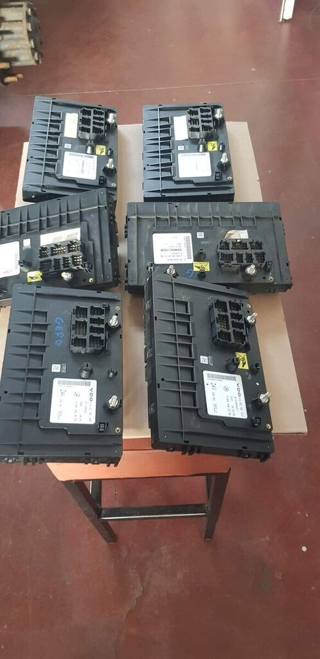 Mercedes-Benz instrumend panel   Mercedes-Benz ACTROS MP2 - Приладова панель в категорії Вантажівки: фото 4 Mercedes-Benz instrumend panel   Mercedes-Benz ACTROS MP2 - Приладова панель в категорії Вантажівки: фото 4