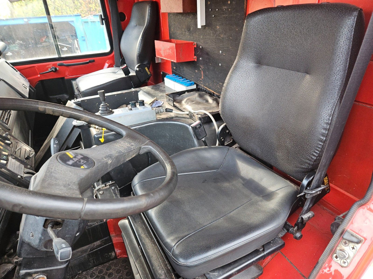 Вантажівка цистерна MAN KAT 6x6 Tanklöschfahrzeug: фото 8 Вантажівка цистерна MAN KAT 6x6 Tanklöschfahrzeug: фото 8