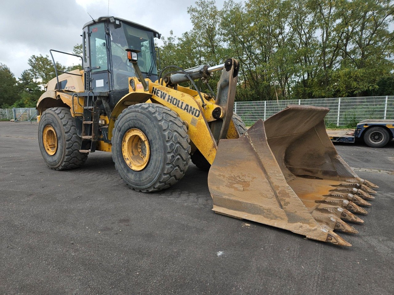New Holland W270 B Radlader - Колісний навантажувач: фото 4 New Holland W270 B Radlader - Колісний навантажувач: фото 4