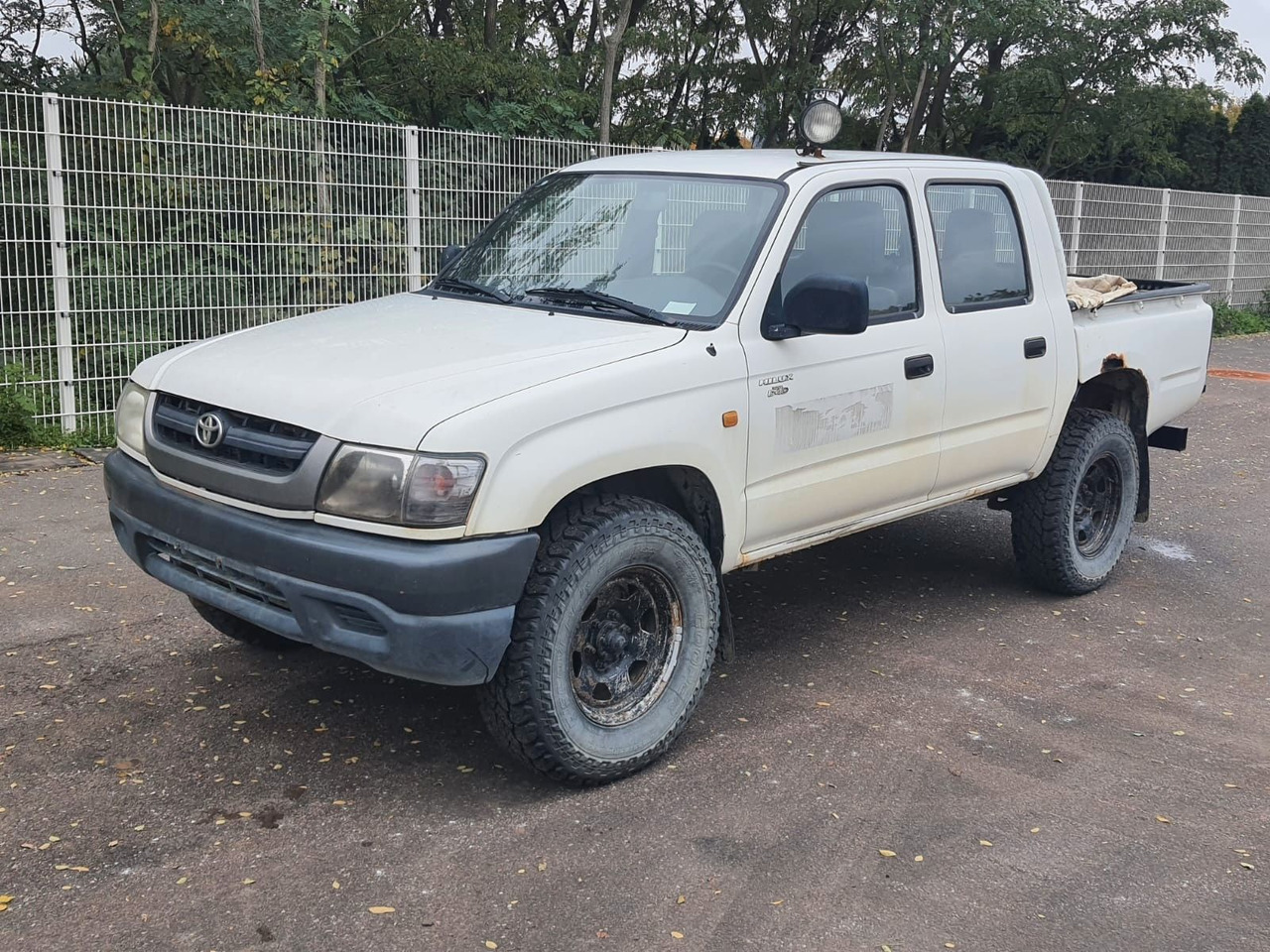 Toyota Hilux Double Cab 4x4 - Позашляховик: фото 2 Toyota Hilux Double Cab 4x4 - Позашляховик: фото 2