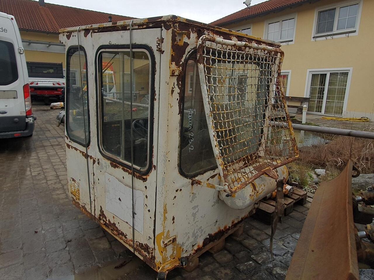 Faun O&K 23,2 Dumper - Кабіна в категорії Самоскиди: фото 3 Faun O&K 23,2 Dumper - Кабіна в категорії Самоскиди: фото 3