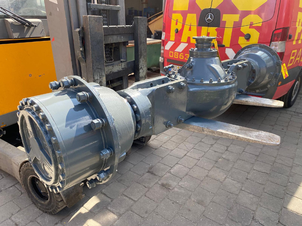 Hanomag 50E - Вісь та запчастини в категорії Будівельна техніка: фото 1 Hanomag 50E - Вісь та запчастини в категорії Будівельна техніка: фото 1