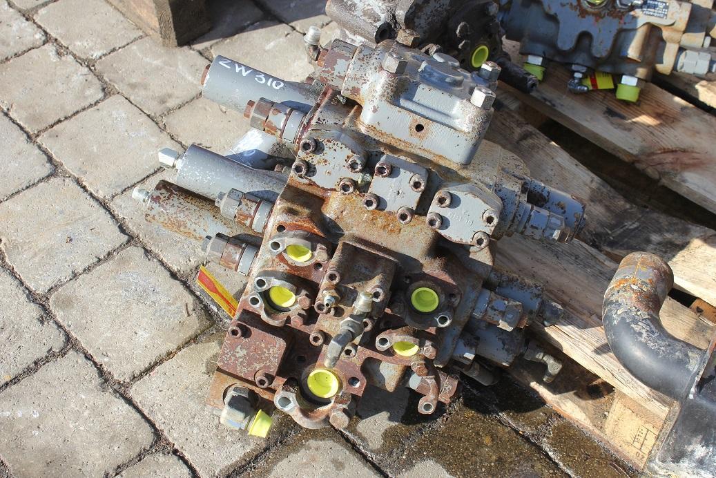 Hitachi ZW 310 - Гідравлічний клапан в категорії Будівельна техніка: фото 3 Hitachi ZW 310 - Гідравлічний клапан в категорії Будівельна техніка: фото 3