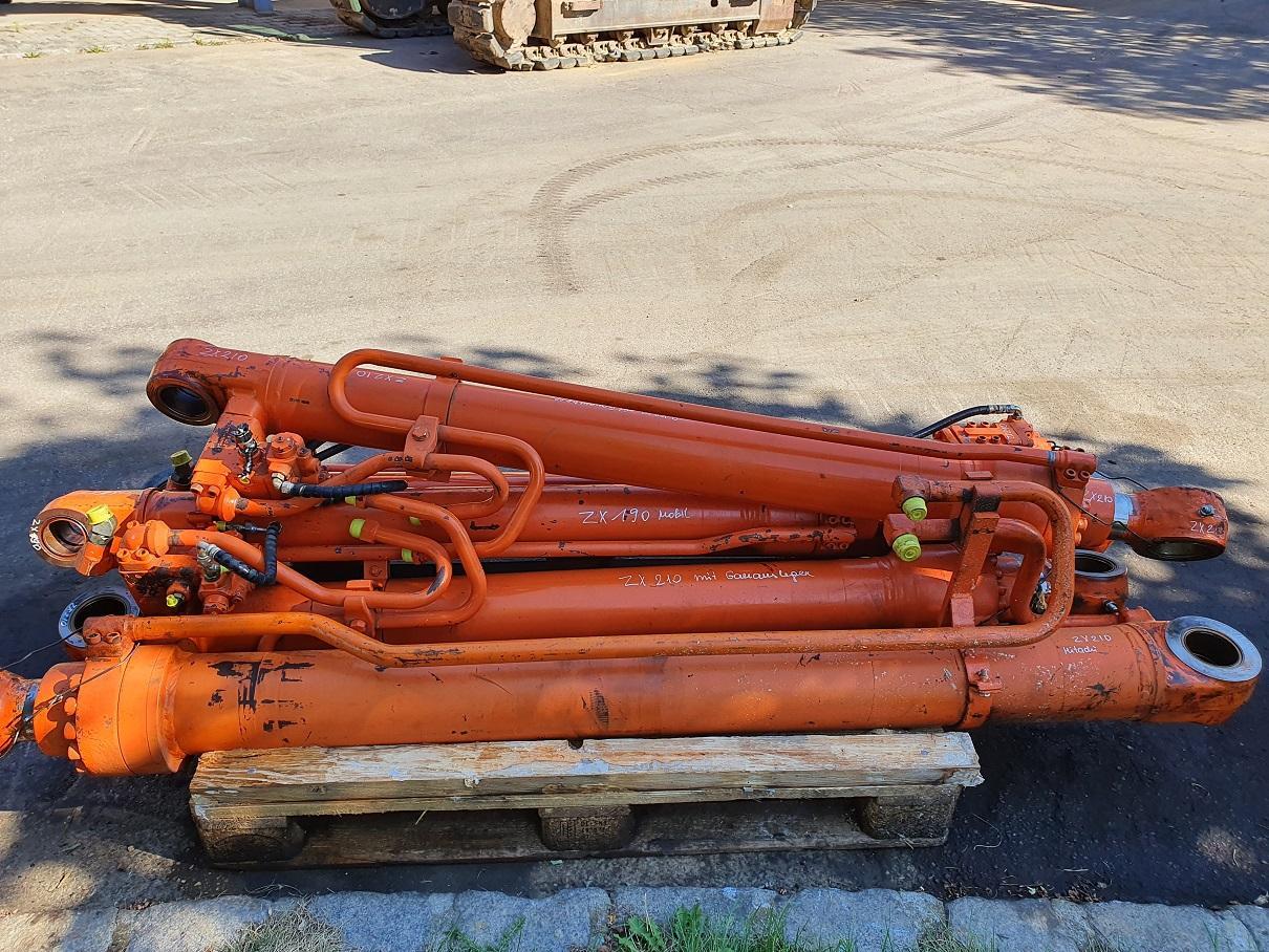 Hitachi ZX 210 LC N 3 - Гідроциліндр в категорії Будівельна техніка: фото 2 Hitachi ZX 210 LC N 3 - Гідроциліндр в категорії Будівельна техніка: фото 2