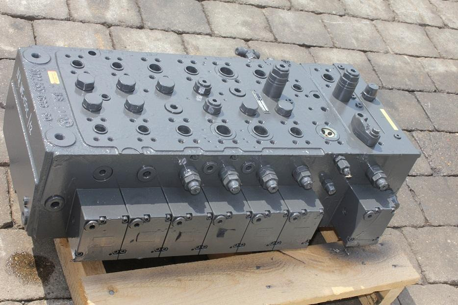 Holland WE150C - Гідравлічний клапан в категорії Будівельна техніка: фото 4 Holland WE150C - Гідравлічний клапан в категорії Будівельна техніка: фото 4