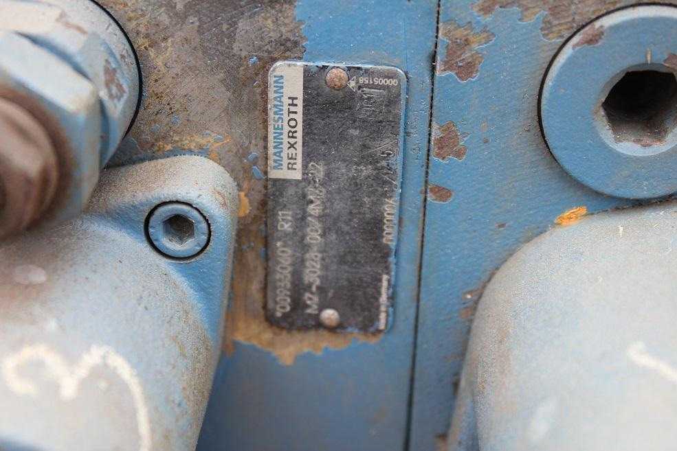 Liebherr 574 - Гідравлічний клапан в категорії Будівельна техніка: фото 2 Liebherr 574 - Гідравлічний клапан в категорії Будівельна техніка: фото 2