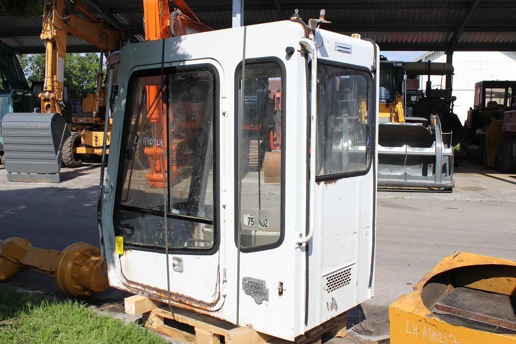 Liebherr A 902 LIT - Кабіна в категорії Будівельна техніка: фото 2 Liebherr A 902 LIT - Кабіна в категорії Будівельна техніка: фото 2