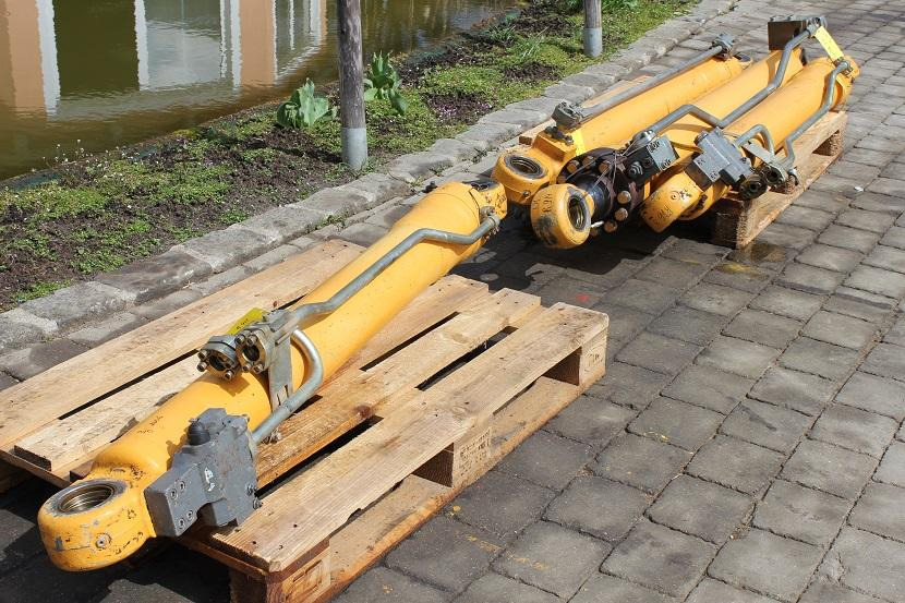 Liebherr R 914 - Гідроциліндр в категорії Будівельна техніка: фото 3 Liebherr R 914 - Гідроциліндр в категорії Будівельна техніка: фото 3