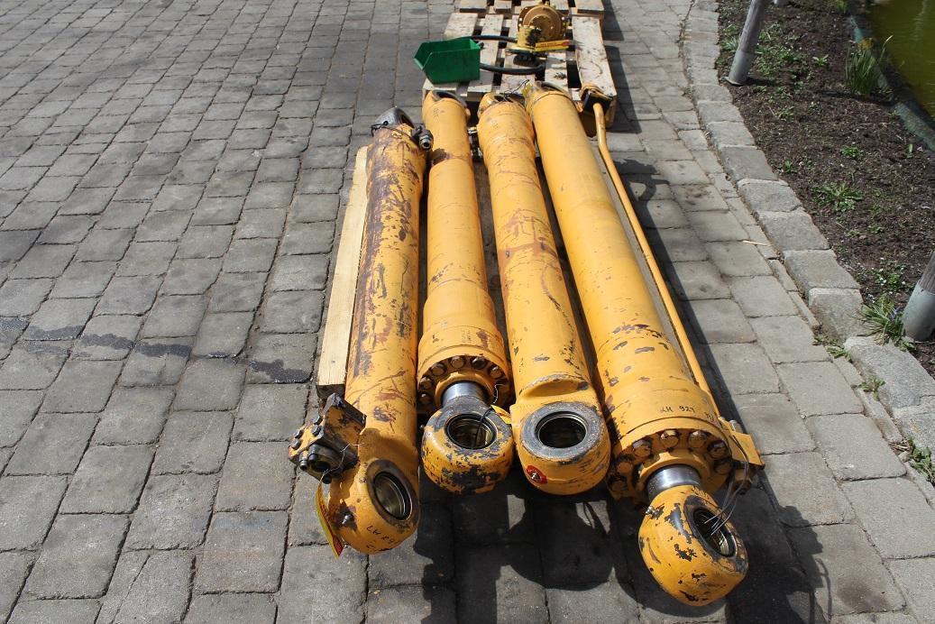 Liebherr R 924 - Гідроциліндр в категорії Будівельна техніка: фото 2 Liebherr R 924 - Гідроциліндр в категорії Будівельна техніка: фото 2