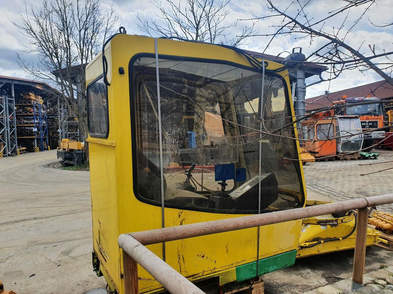 Liebherr R 942 - Кабіна в категорії Гусеничні екскаватори: фото 5 Liebherr R 942 - Кабіна в категорії Гусеничні екскаватори: фото 5