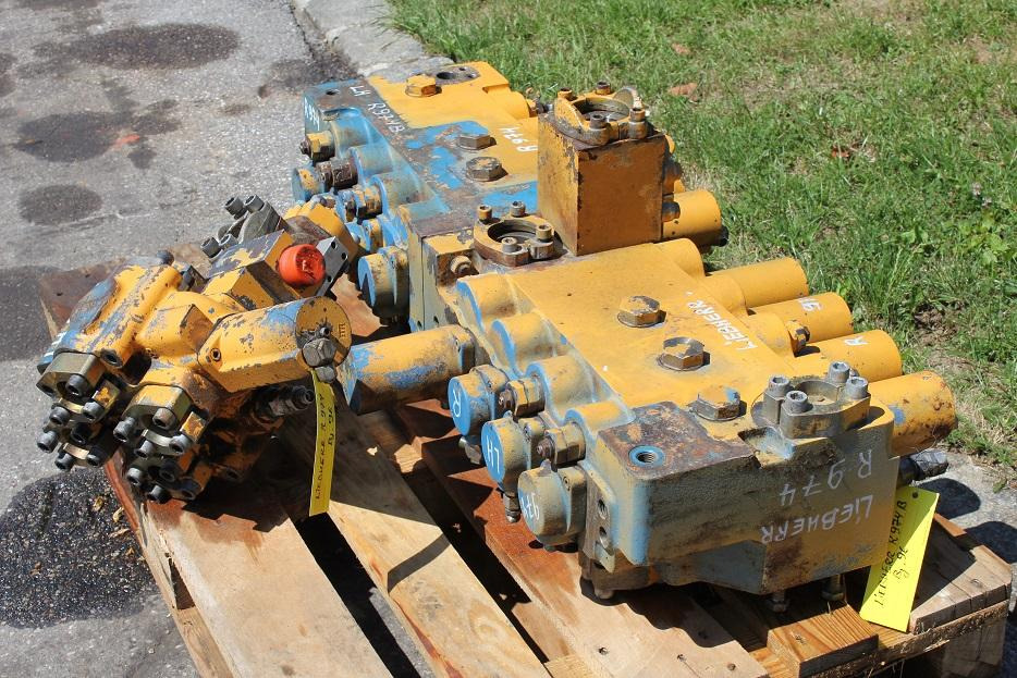 Liebherr R 974 - Гідравлічний клапан в категорії Будівельна техніка: фото 2 Liebherr R 974 - Гідравлічний клапан в категорії Будівельна техніка: фото 2