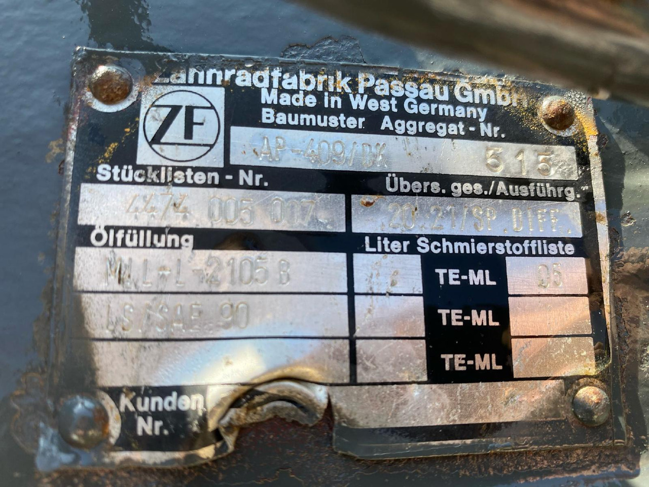 Liebherr ZF AP 409 aus L 541 - Вісь та запчастини в категорії Будівельна техніка: фото 3 Liebherr ZF AP 409 aus L 541 - Вісь та запчастини в категорії Будівельна техніка: фото 3